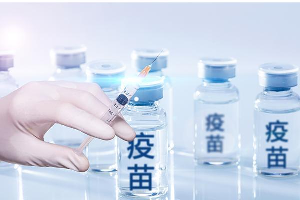 我國新冠疫苗累計接種近24億劑次，專家回應(yīng)熱點問題